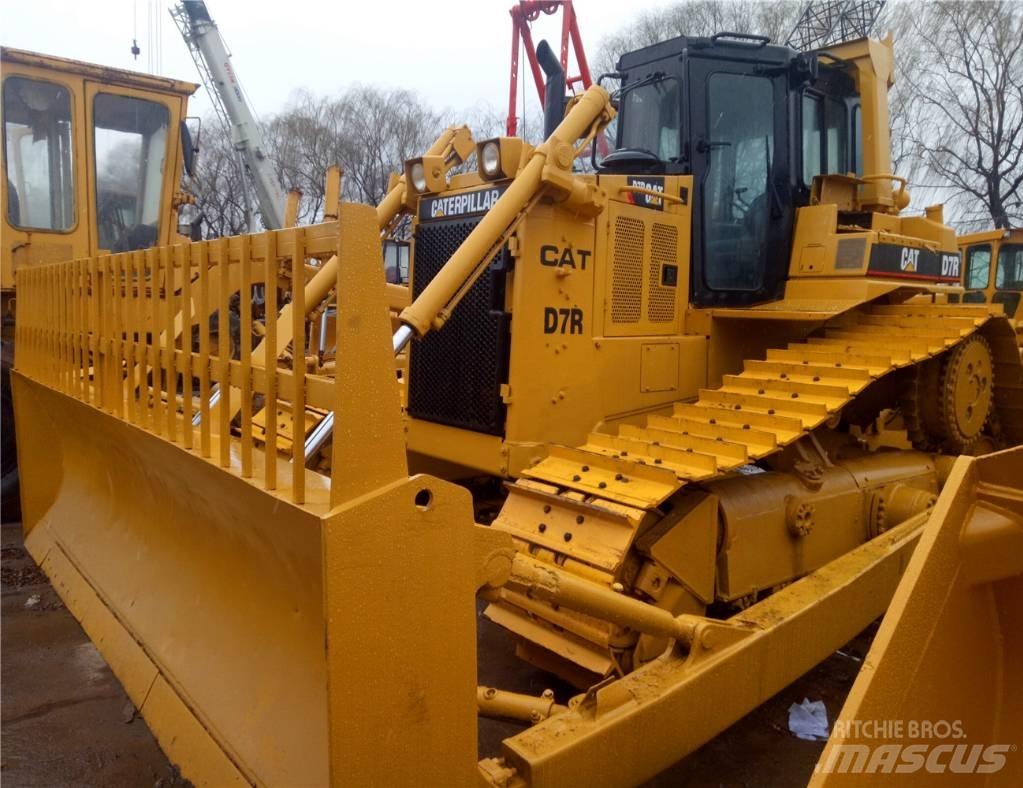 CAT D 7 R Telaketjupuskutraktorit