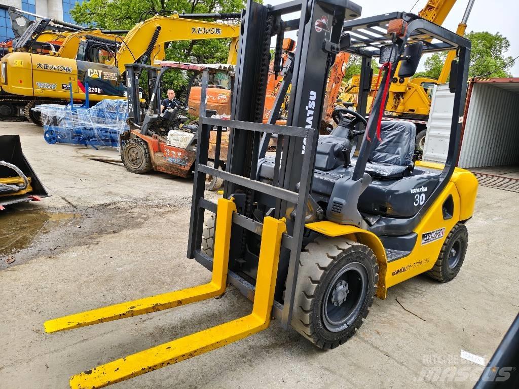 Komatsu FD 30 T-16 Dieseltrukit