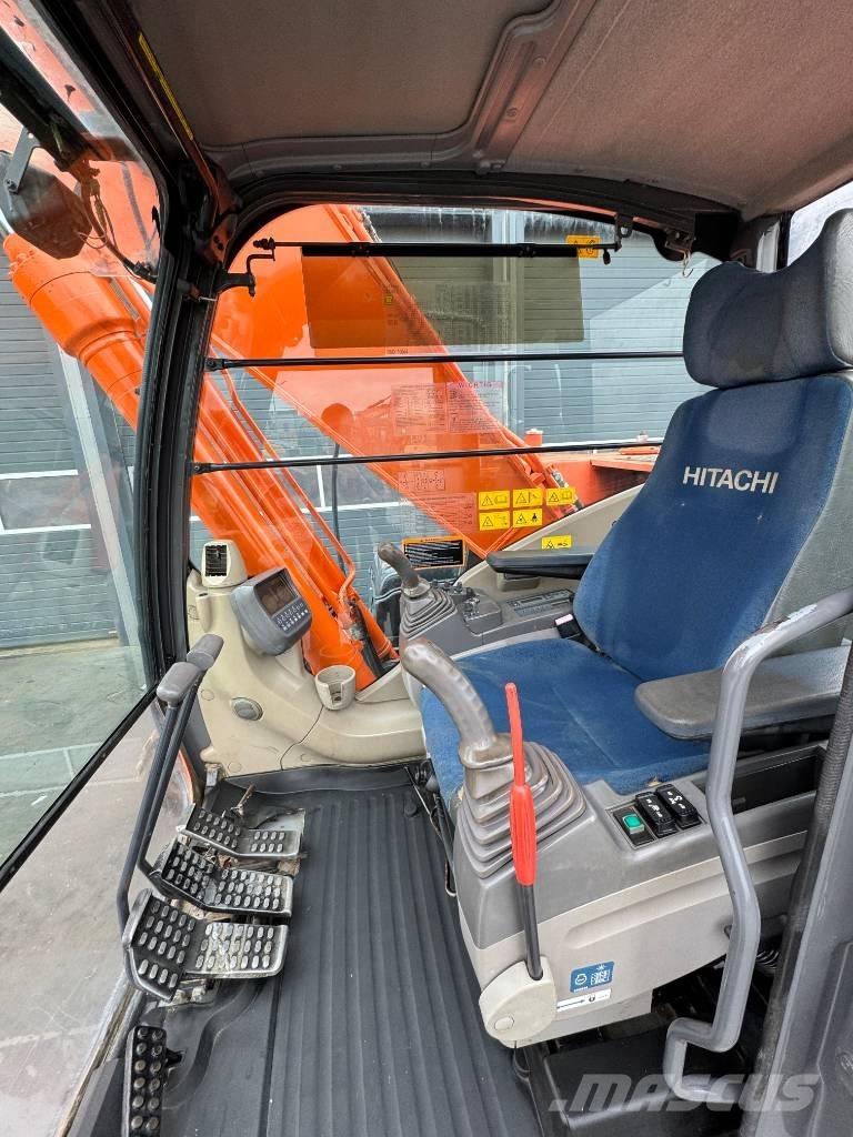 Hitachi ZX 250 LC-3 Telakaivukoneet