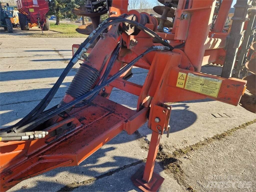 Bugnot XRV 667/52 Kiekkomultaimet ja lautasäkeet