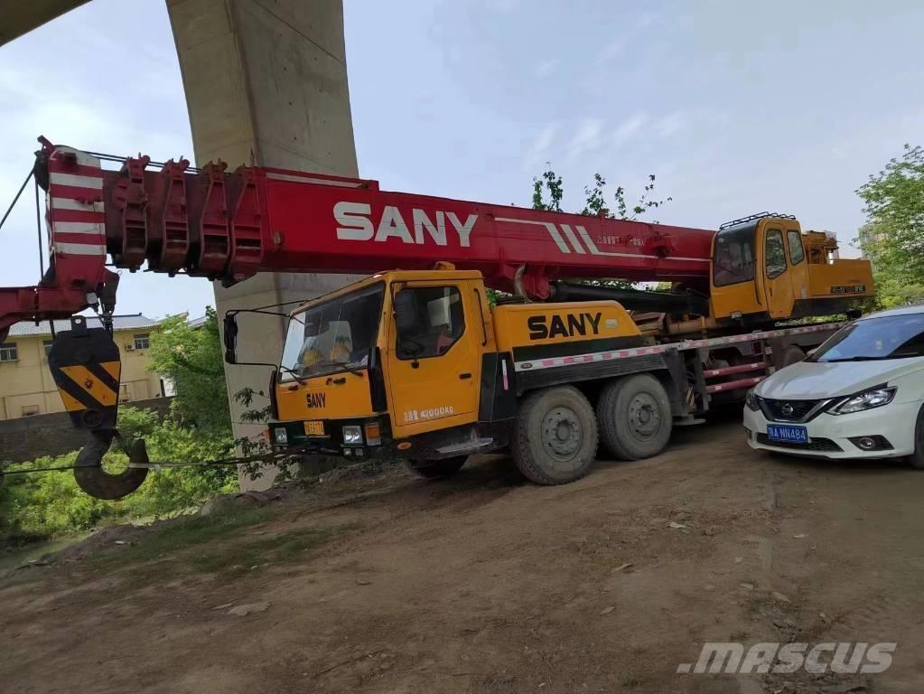 Sany 50 Tela-alustaiset nosturit