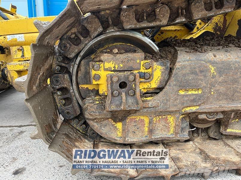 Komatsu D 51 PX-24 Telaketjupuskutraktorit
