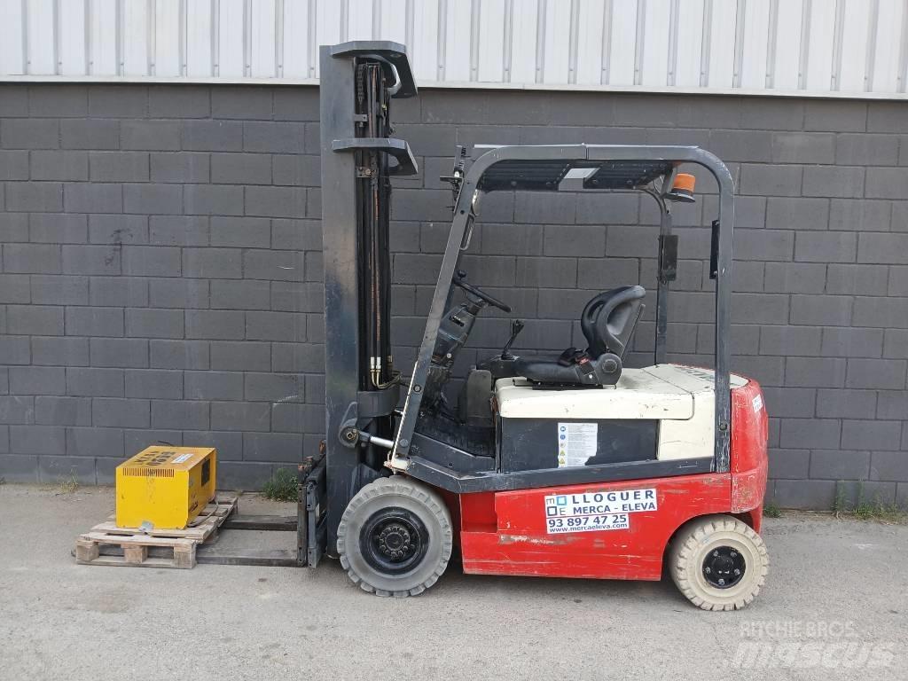 Nissan Q02 L 25 CU Sähkötrukit