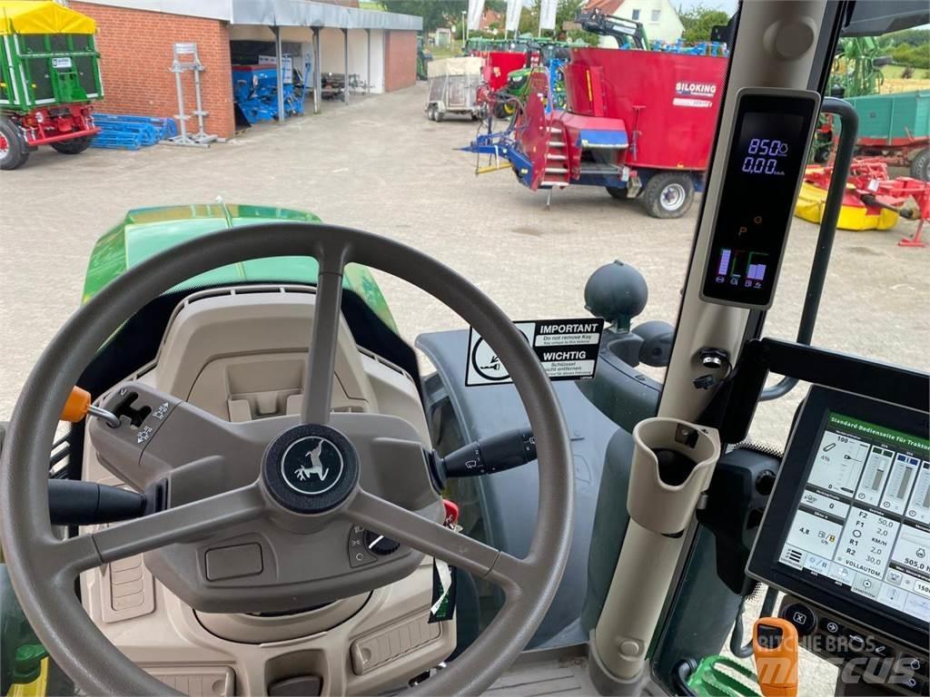 John Deere 6R 215 Traktorit