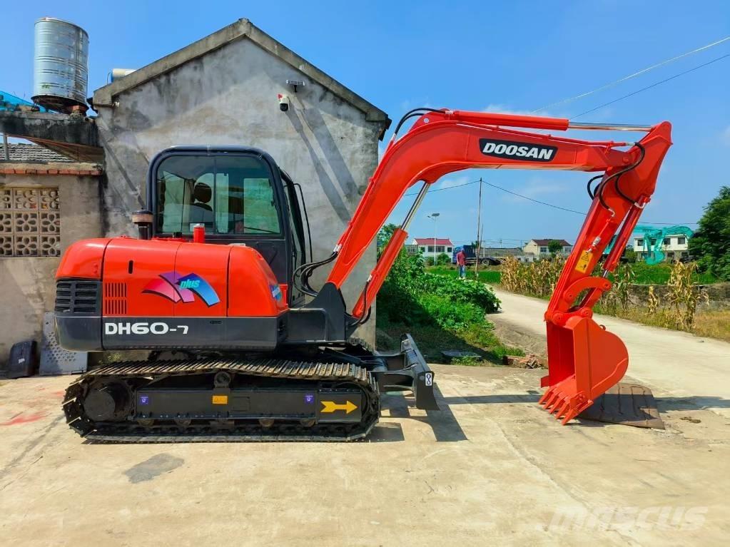 Doosan DH 60 Minikaivukoneet < 7t
