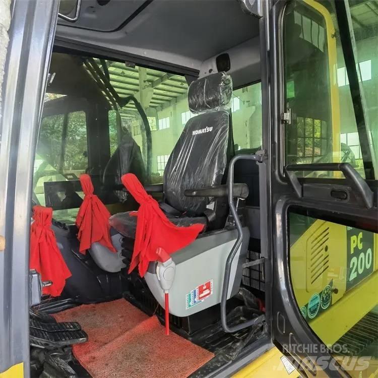 Komatsu PC200-8 Telakaivukoneet