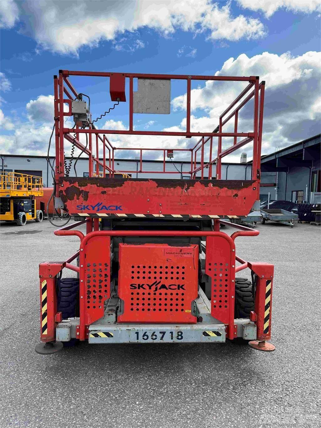 SkyJack SJ 9241 Saksilavat