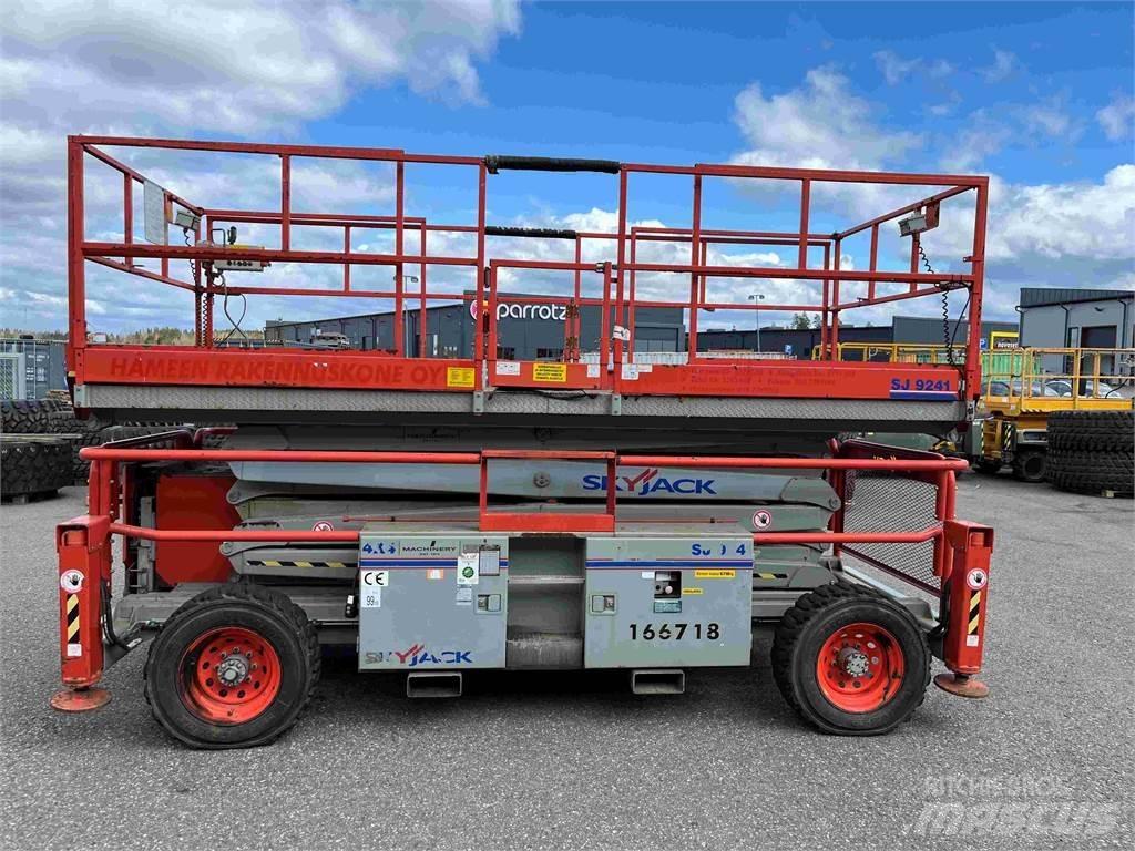 SkyJack SJ 9241 Saksilavat