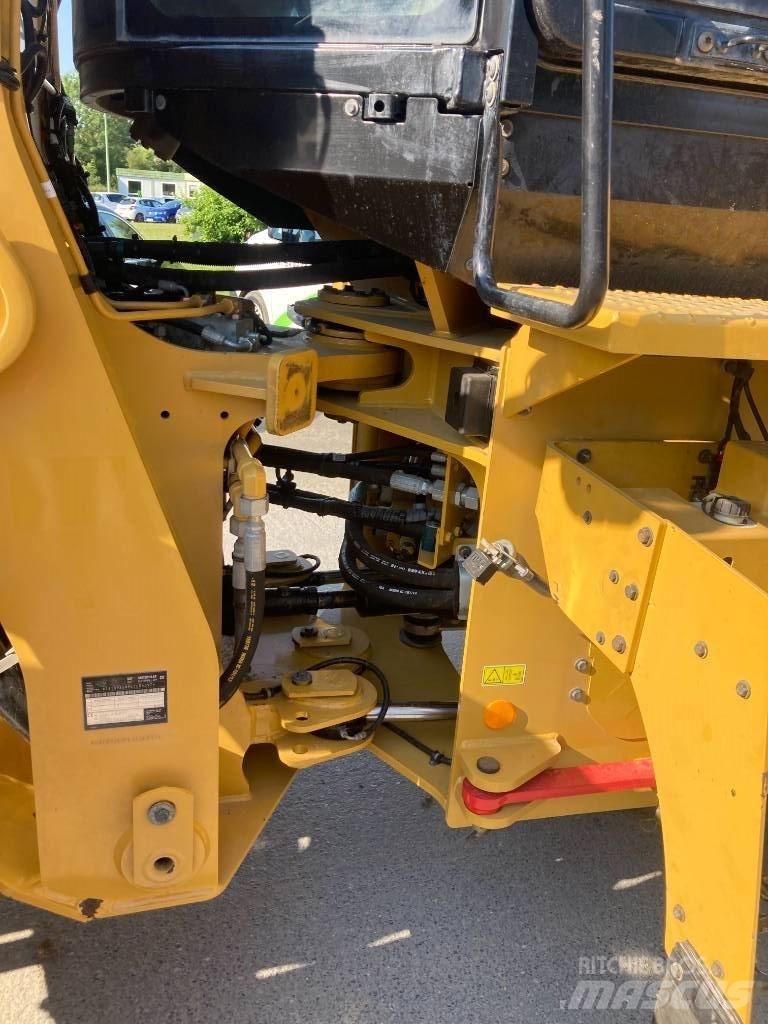 CAT 926M Pyöräkuormaajat
