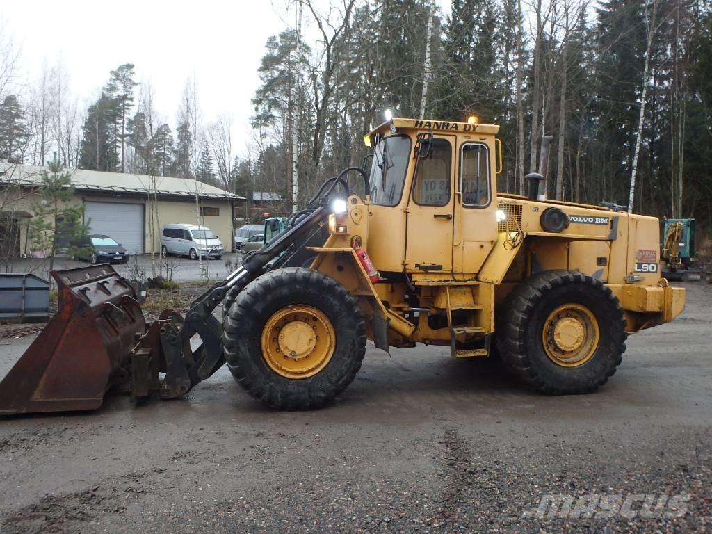 Volvo BM L 90 Pyöräkuormaajat