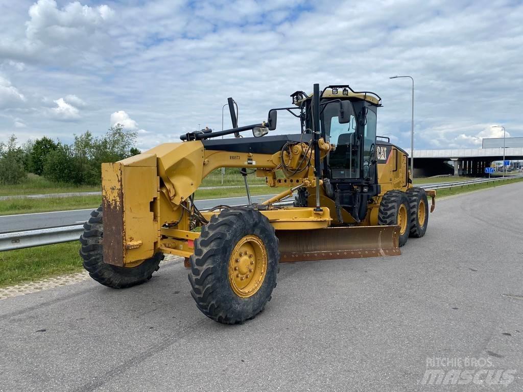 CAT 140M Tiehöylät