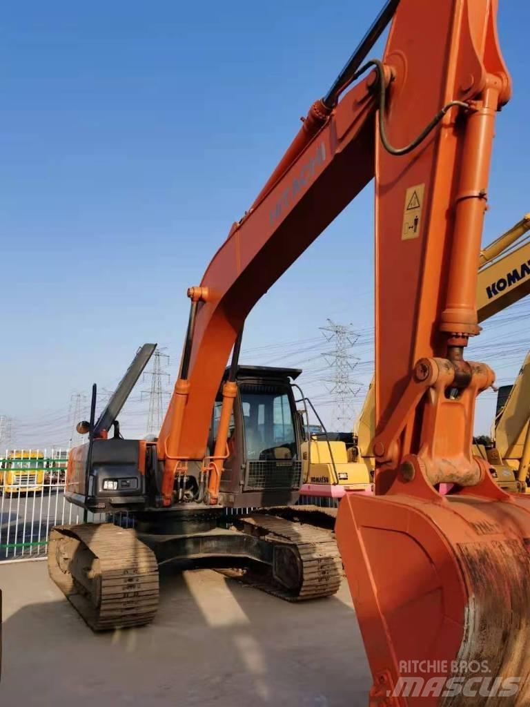 Hitachi ZX 210 Telakaivukoneet