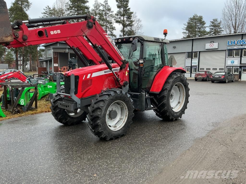 Massey Ferguson 5465 Traktorit