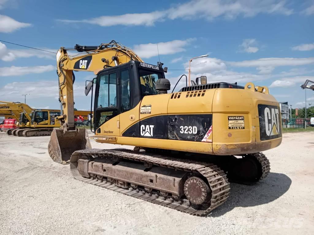 CAT 323 D L Telakaivukoneet