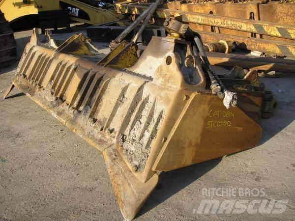 CAT D8N Telaketjupuskutraktorit
