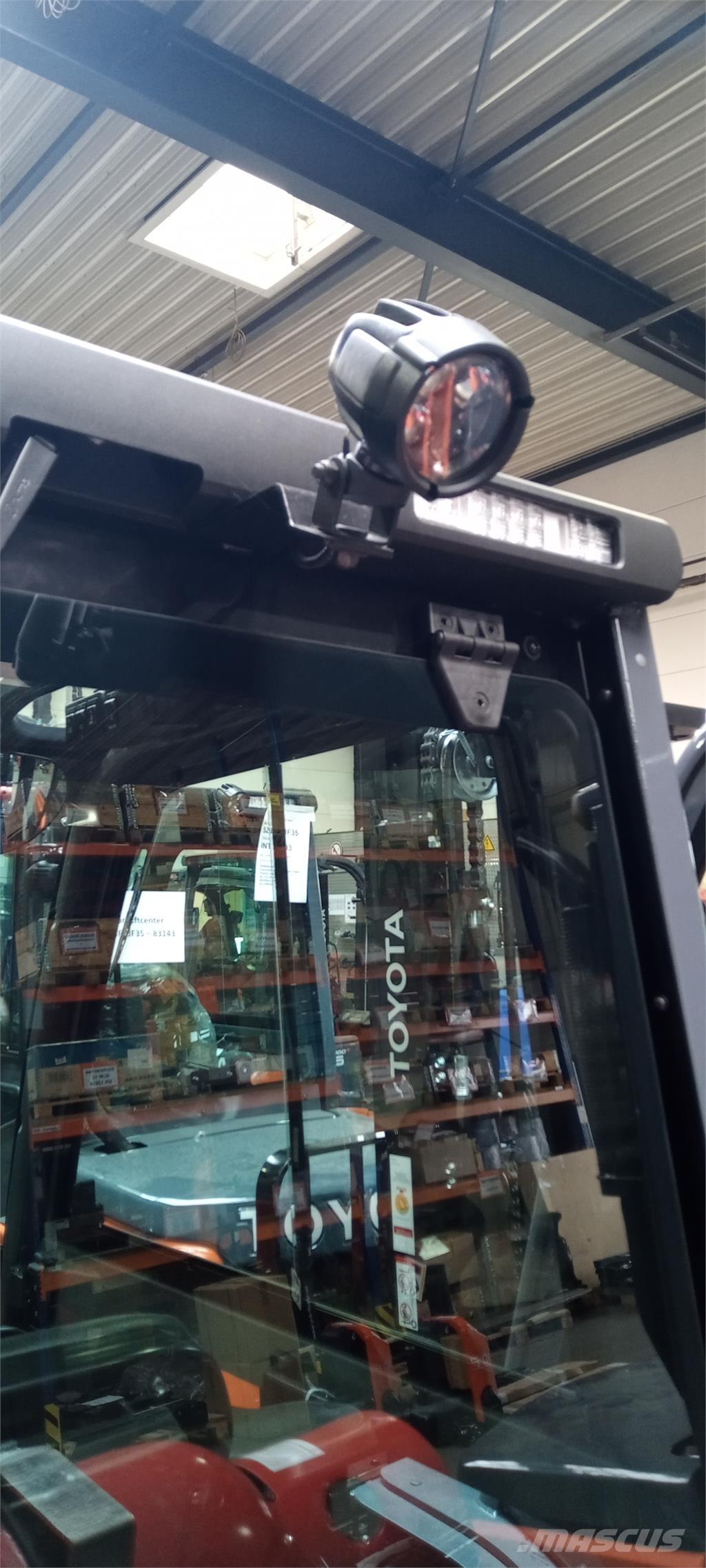 Toyota 02-8FGF25 Nestekaasutrukit