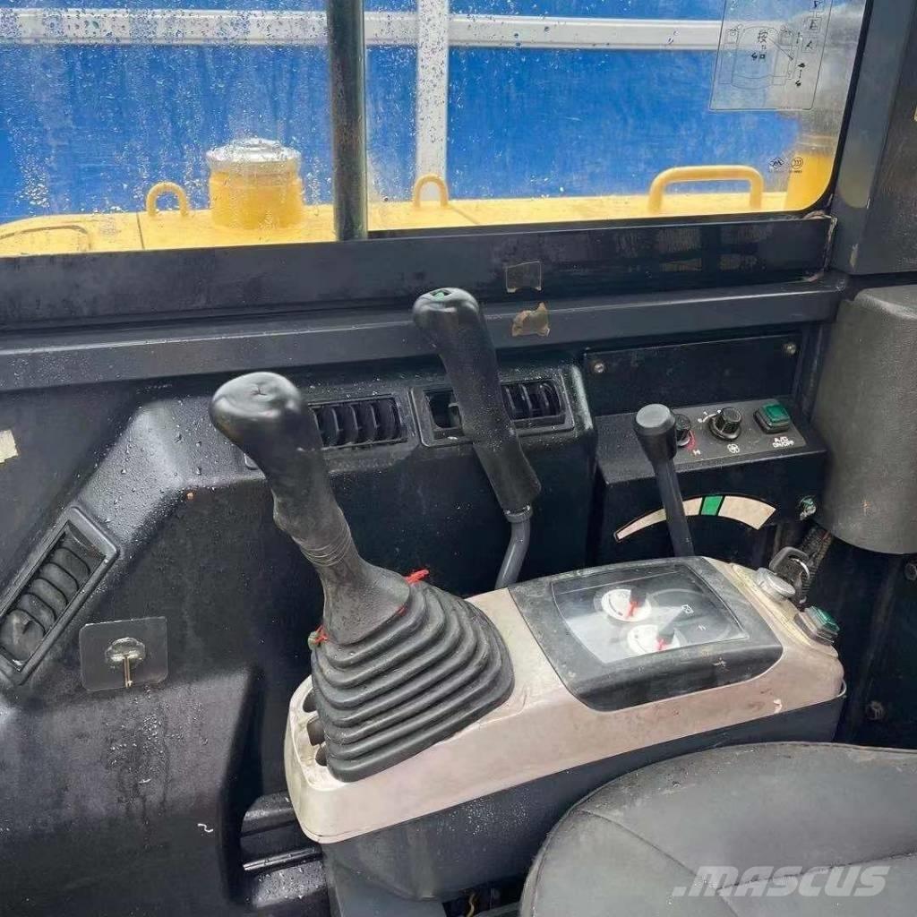 Komatsu PC56-7 Minikaivukoneet < 7t