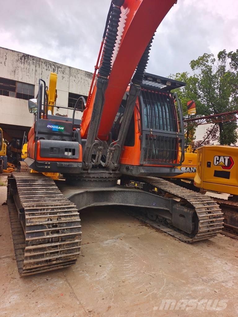 Doosan DX 300LC Telakaivukoneet