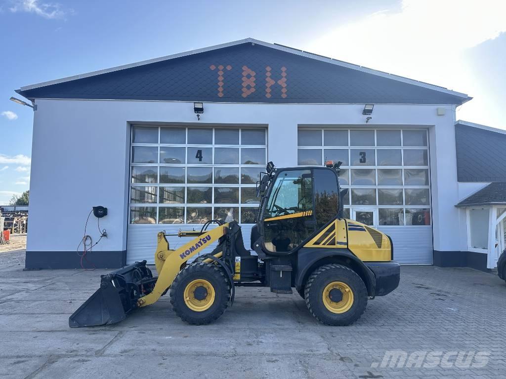 Komatsu WA 80-6 Pyöräkuormaajat
