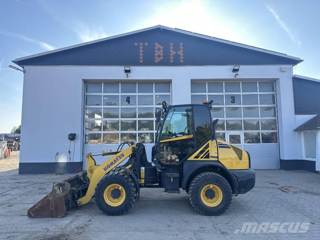 Komatsu WA 80-6 Pyöräkuormaajat