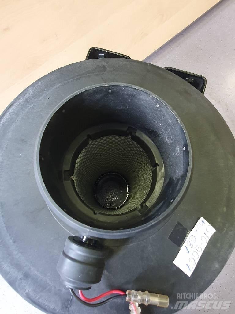 CAT 325 C LN Ohjaamo ja sisusta
