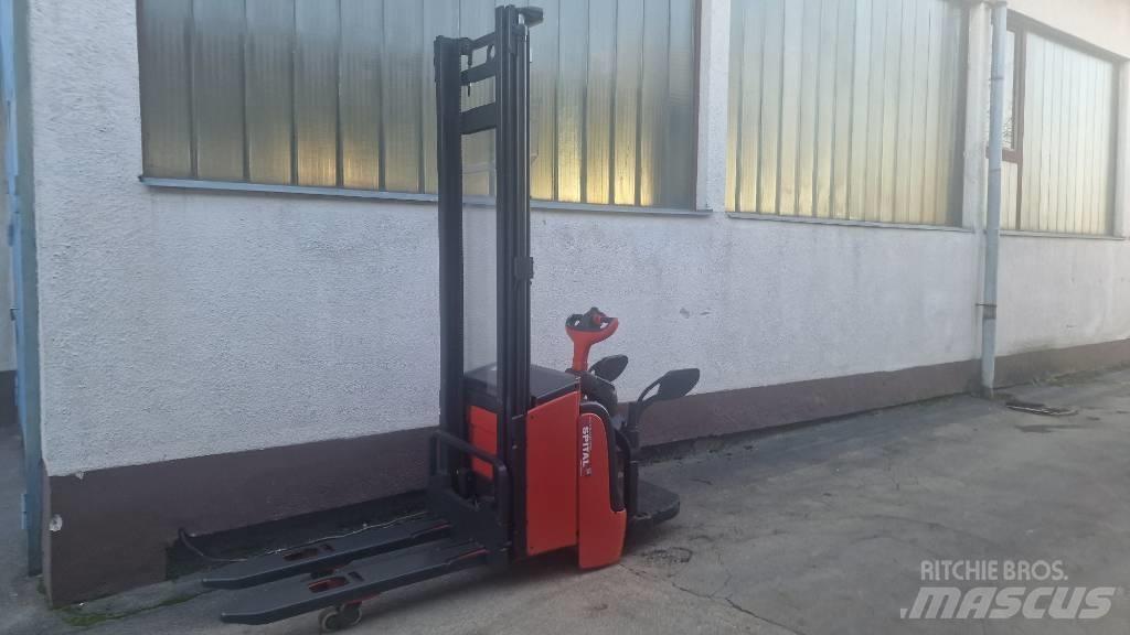Linde L14APi-372 Lavansiirtotrukit ajotasolla