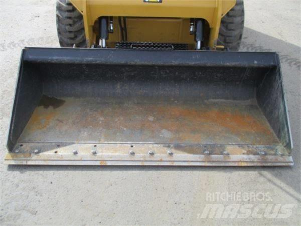 CAT 236 D Liukuohjatut kuormaajat