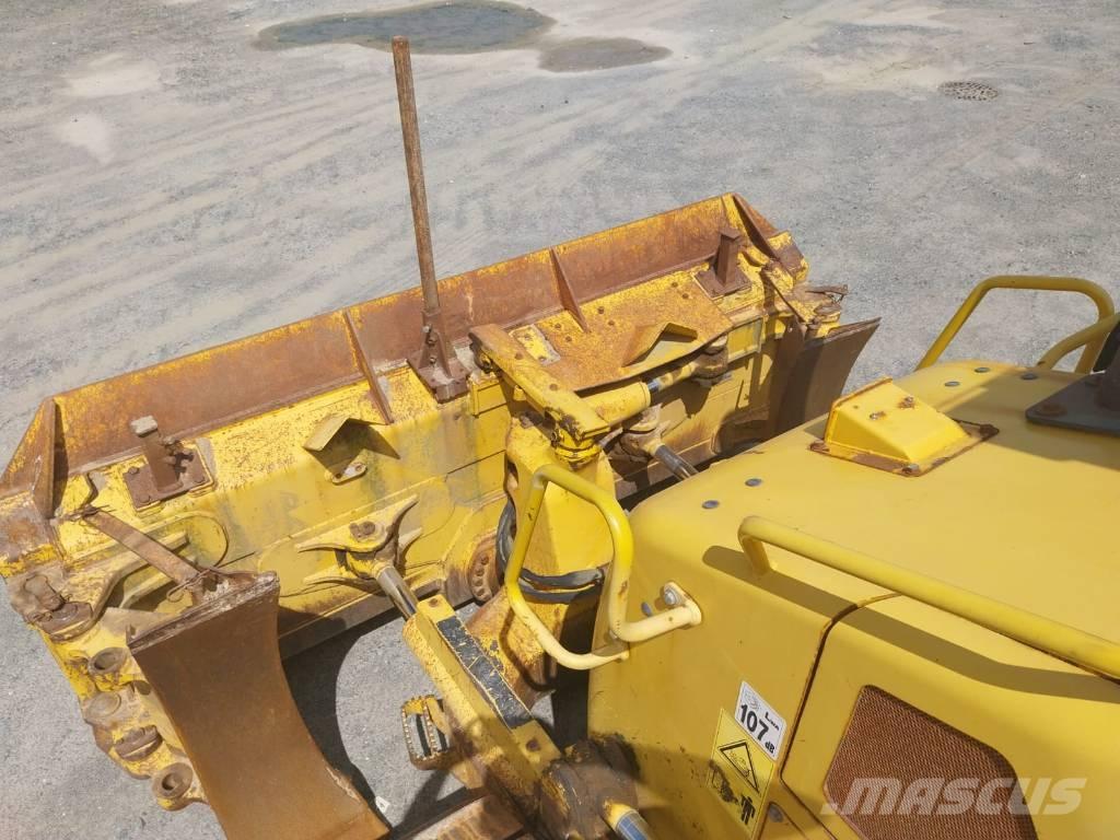 Komatsu D61PX-23 Telaketjupuskutraktorit