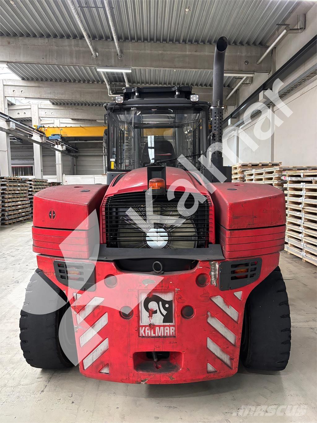 Kalmar DCG150-6 Dieseltrukit