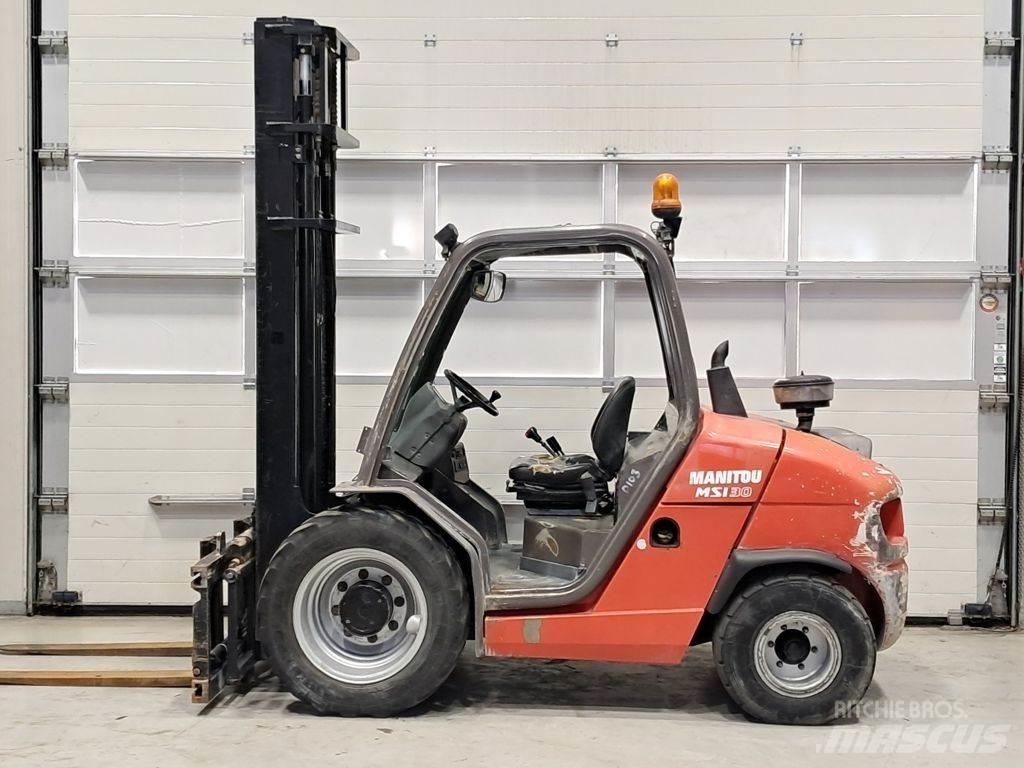 Manitou MSI30D Maastotrukit