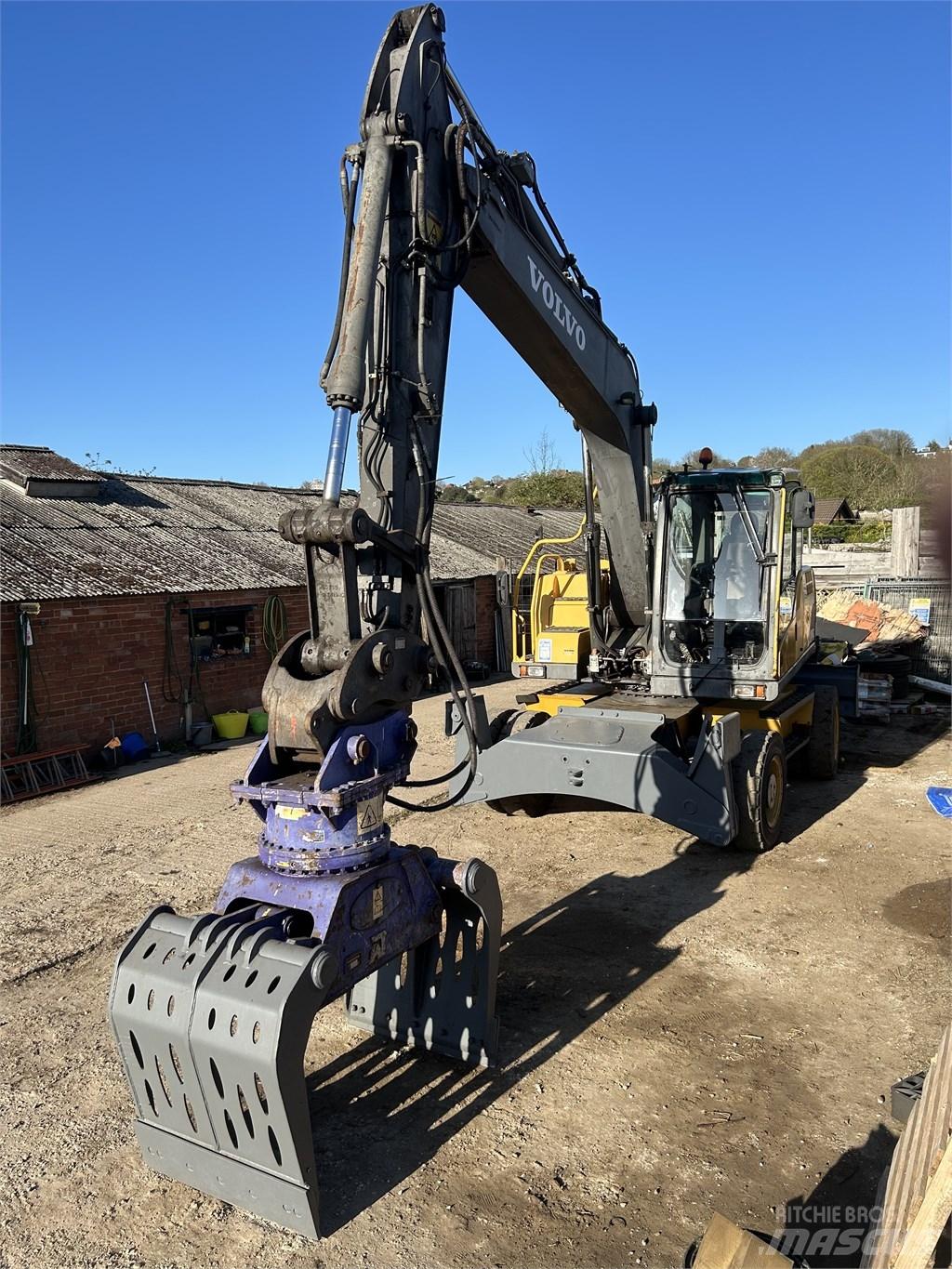  Excavator Volvo Pyöräkaivukoneet