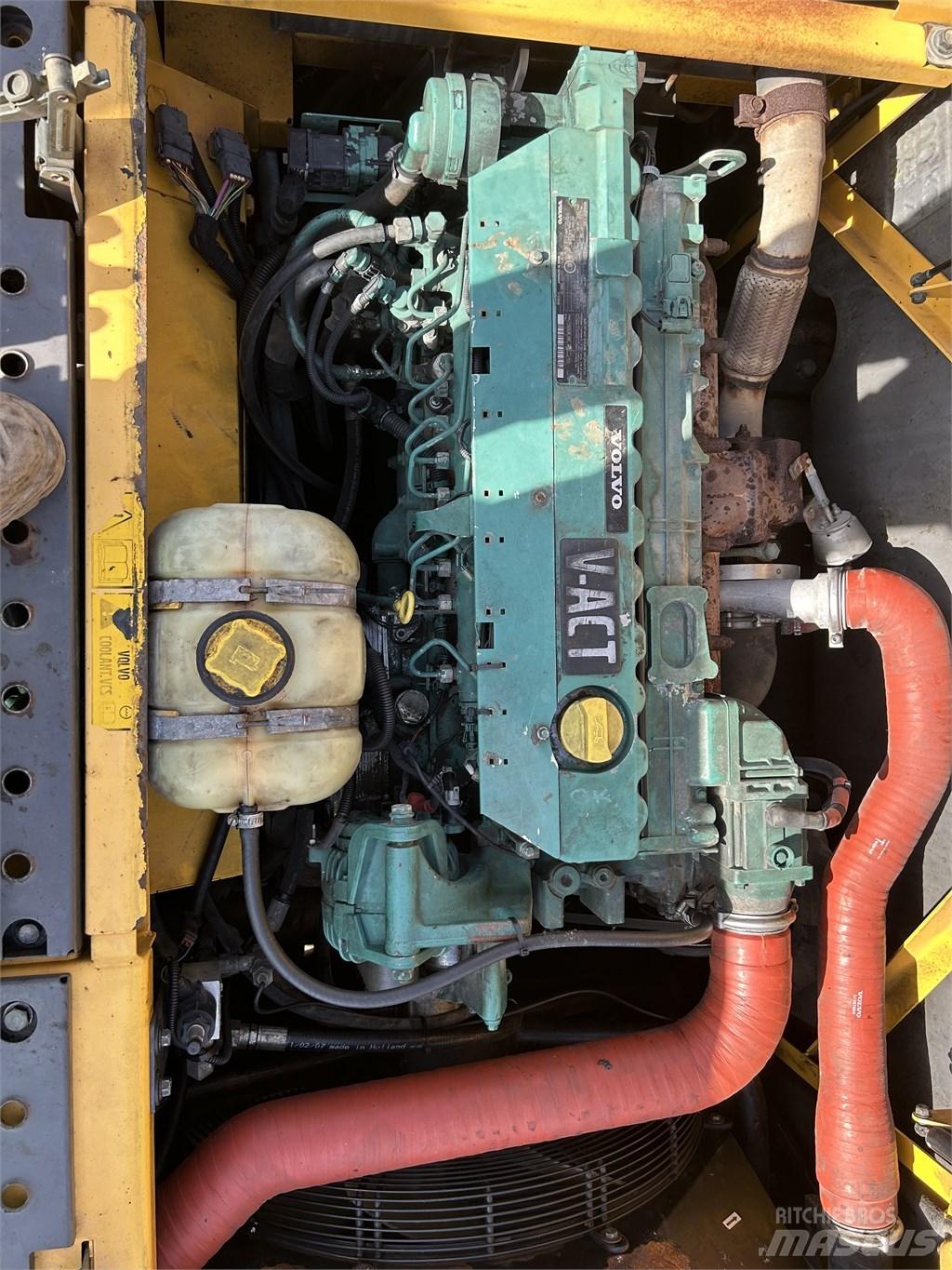  Excavator Volvo Pyöräkaivukoneet