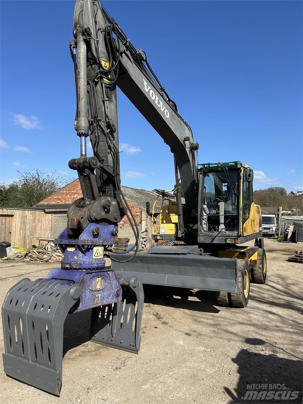  Excavator Volvo Pyöräkaivukoneet