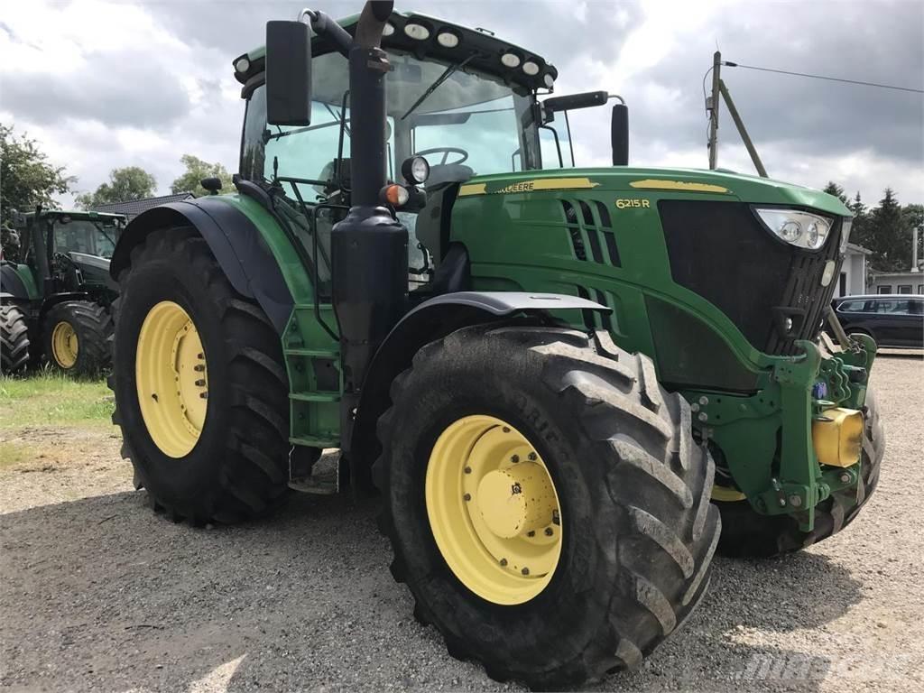 John Deere 6215R Traktorit
