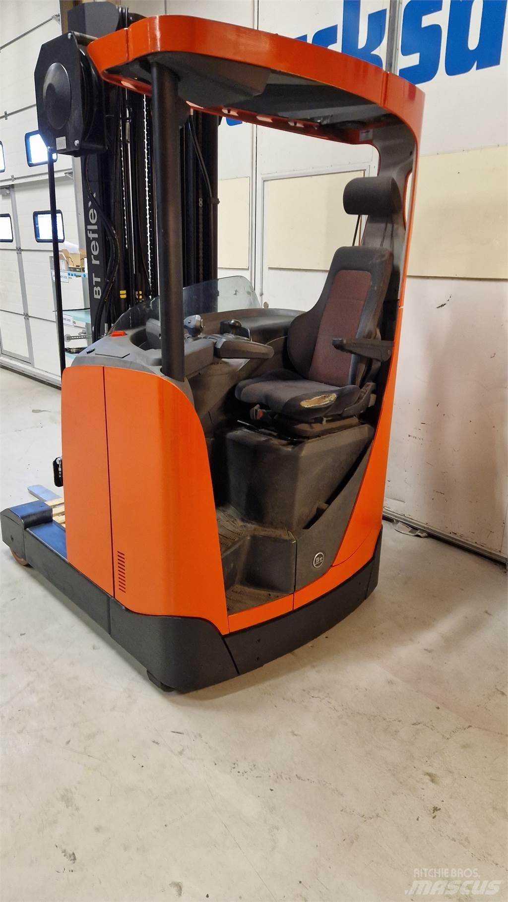 BT RRE140E Työntömastotrukit