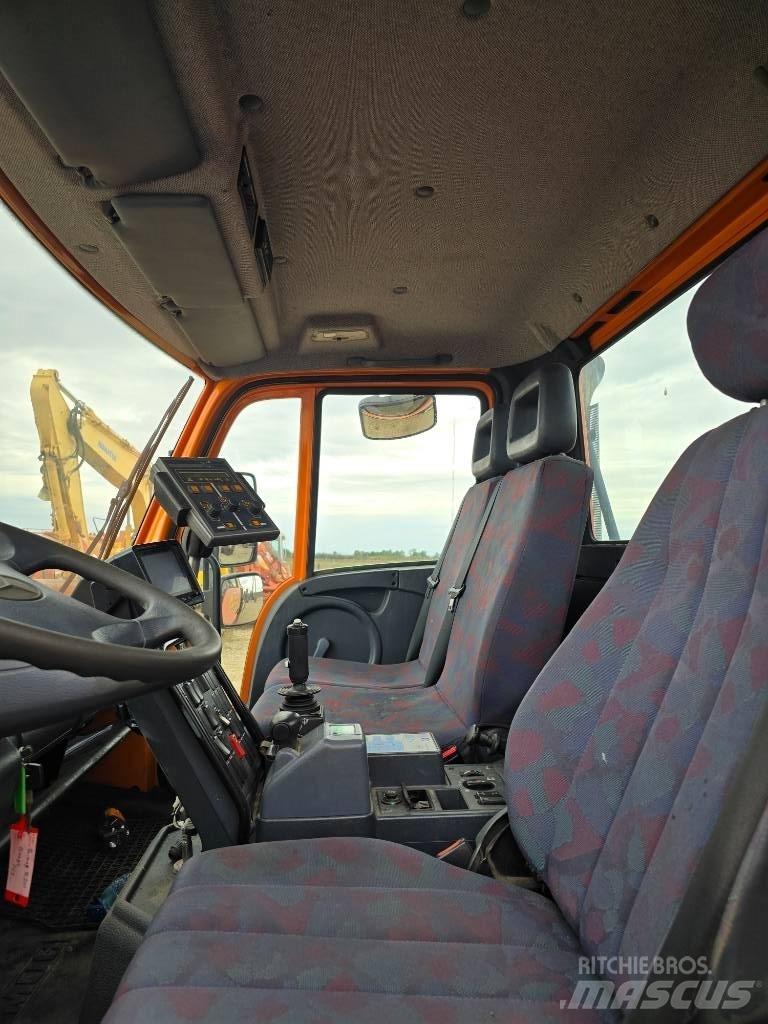 Unimog U300 Taajamakoneet