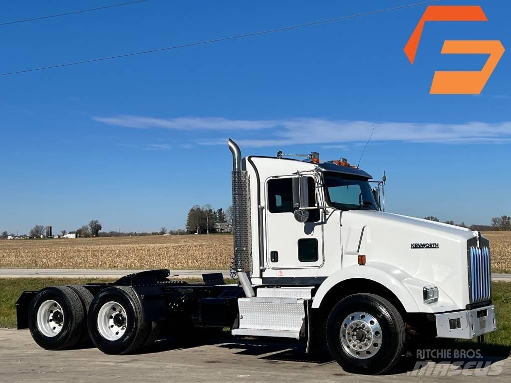 Kenworth T 800 Vetopöytäautot