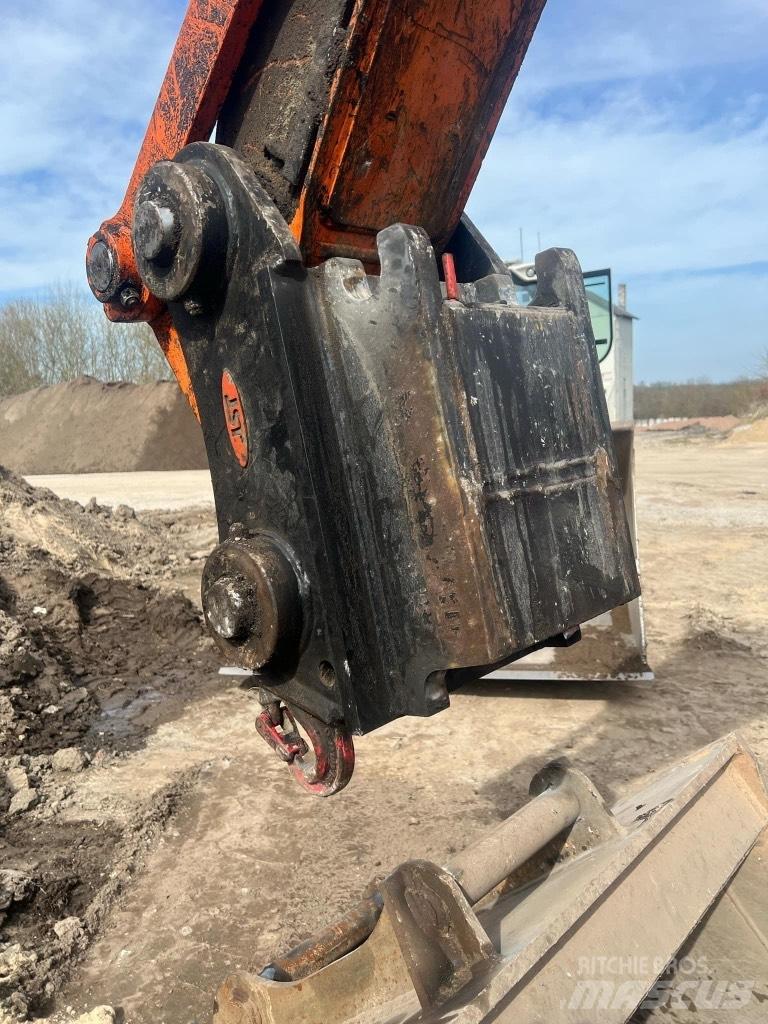 Doosan DX 180 LC-3 Telakaivukoneet