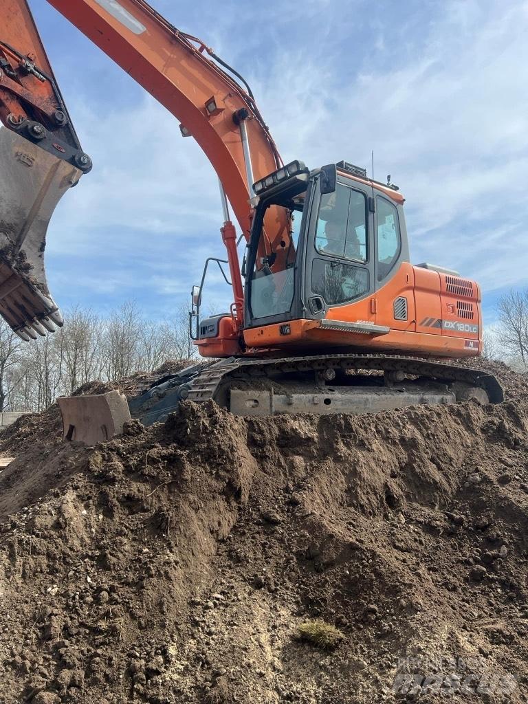 Doosan DX 180 LC-3 Telakaivukoneet