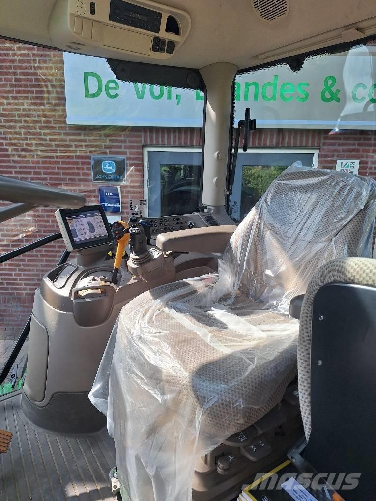 John Deere 6130R Traktorit
