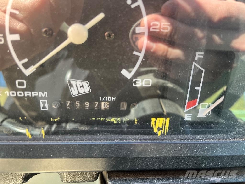 JCB Fastrac 155-65 Traktorit