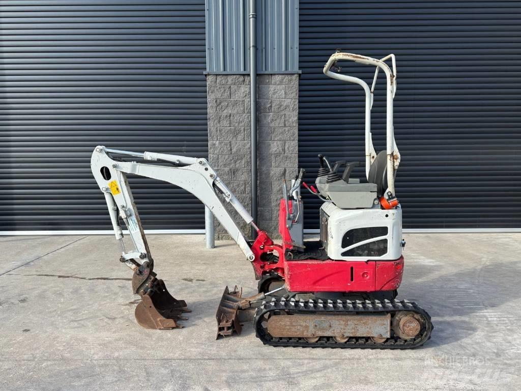Takeuchi TB 210 R Minikaivukoneet < 7t