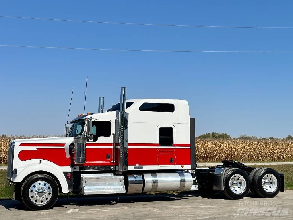 Kenworth W 900 Vetopöytäautot