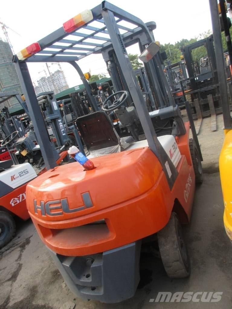 Heli FD 30 Dieseltrukit