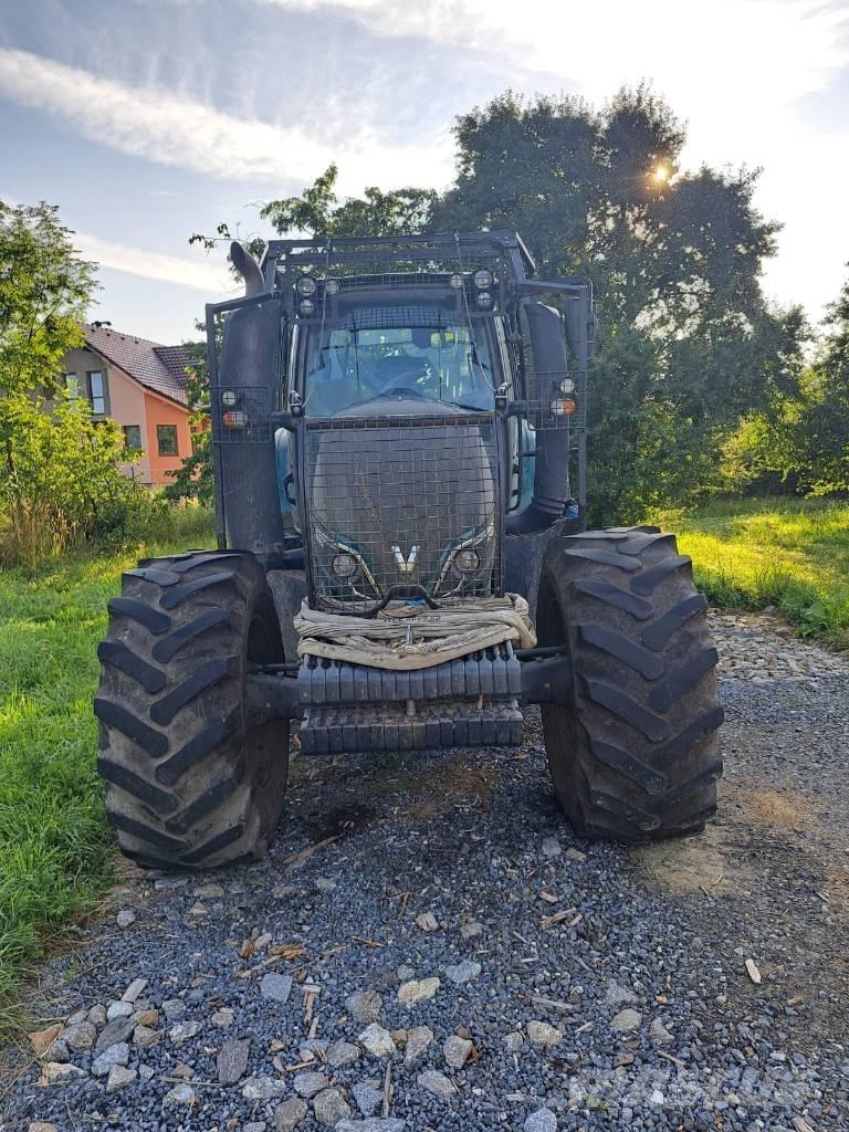 Valtra T 234 Direct Metsätraktorit