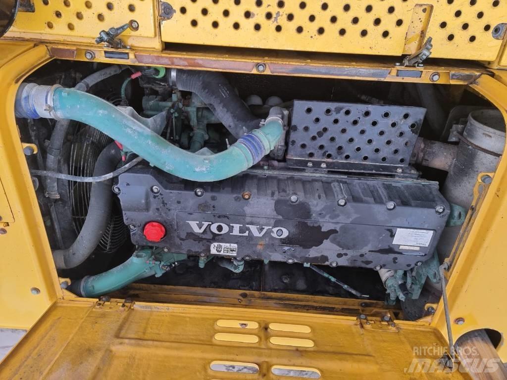 Volvo EC 460 B LC Telakaivukoneet