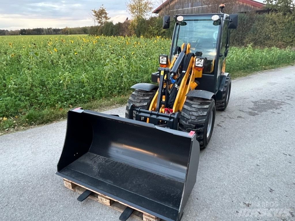 Schäffer 2430 SLT Liukuohjatut kuormaajat