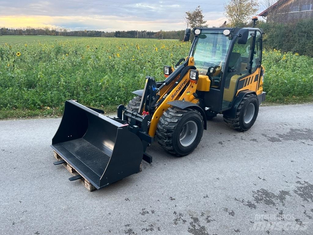 Schäffer 2430 SLT Liukuohjatut kuormaajat