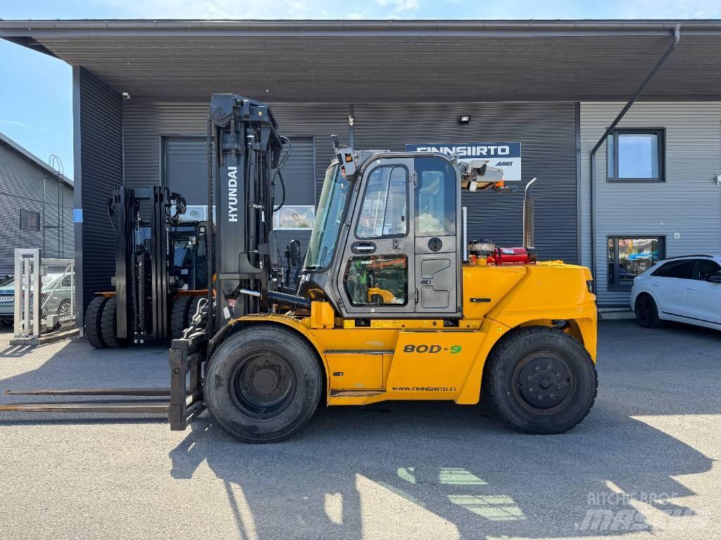 Hyundai 80D-9 Dieseltrukit