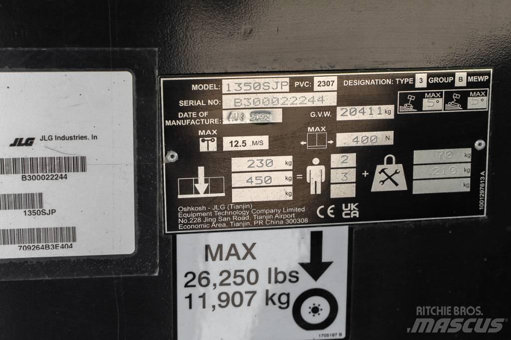 JLG 1350 SJP Teleskooppipuominostimet